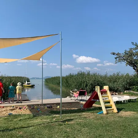 Azure Bay Apartamento *