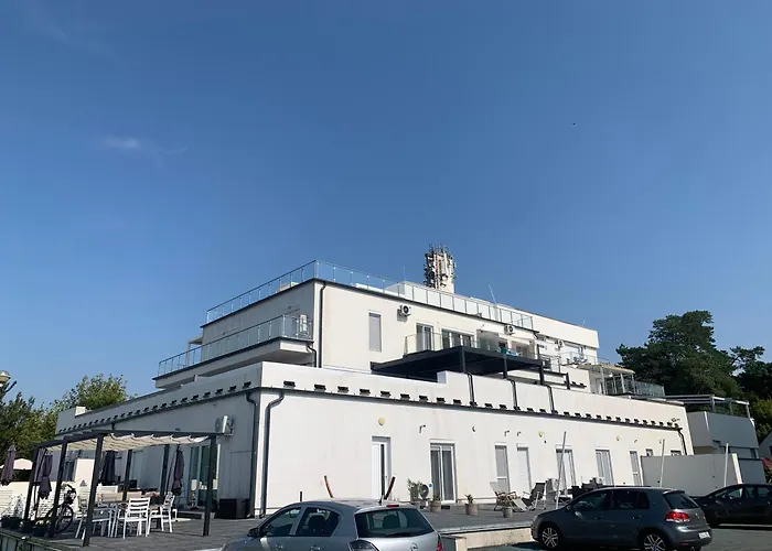 Azure Bay アパート